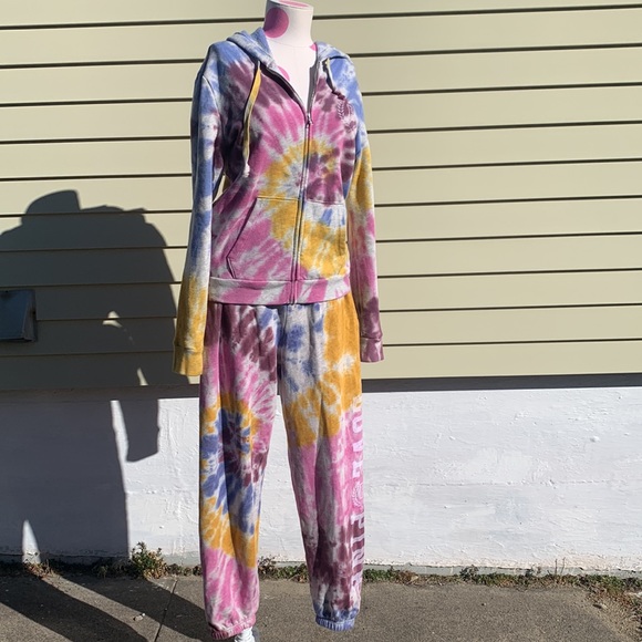 Pink logo tie dye outfit! Top and bottom! - Picture 1 of 14